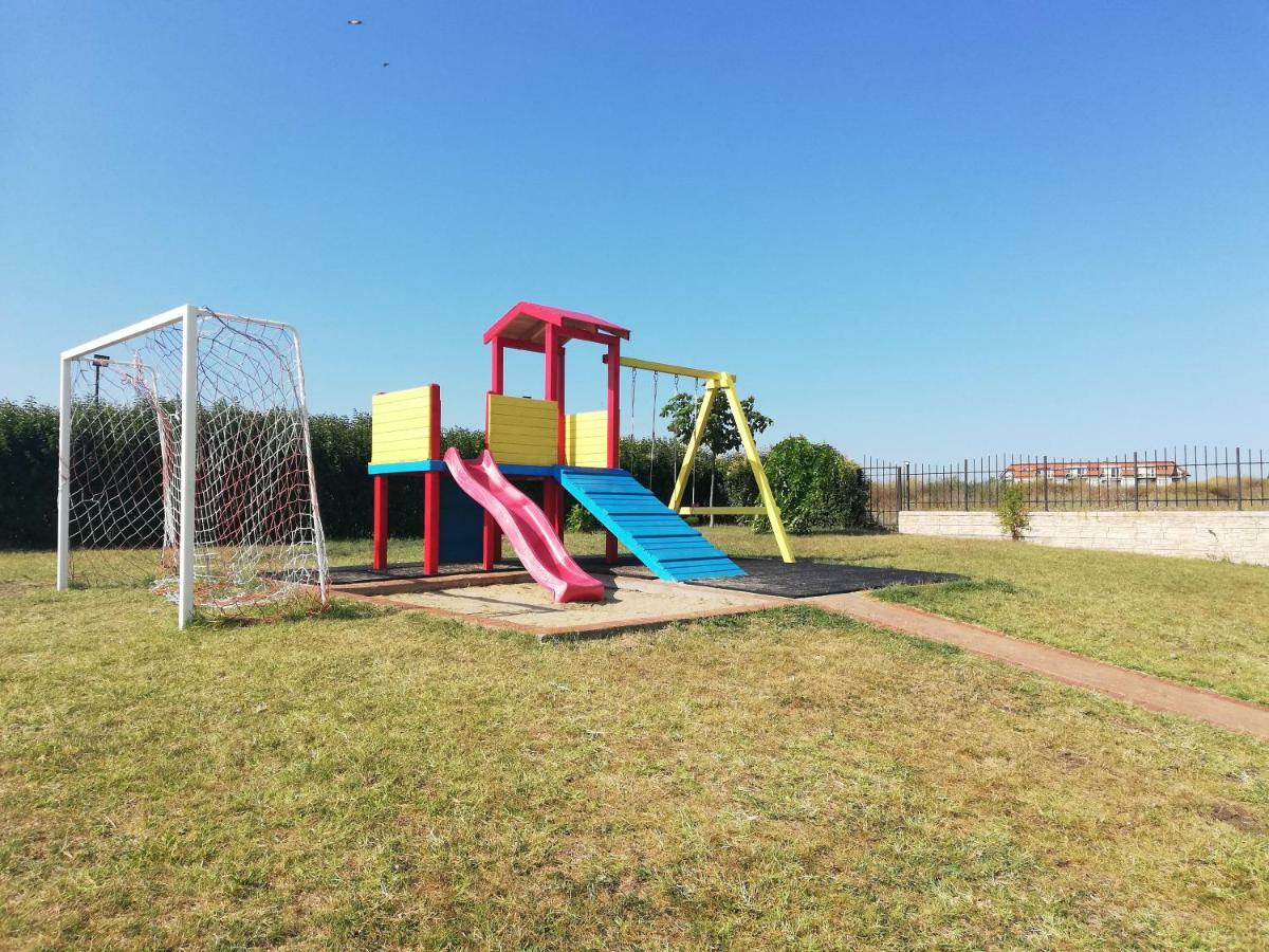 Dea Pasavan Apartments Ράβντα Εξωτερικό φωτογραφία